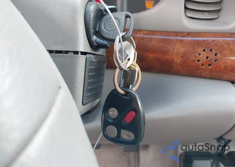 2000 Buick Lesabre Limited z USA, uszkodzony, nr VIN 1G4HR54K4YU221201